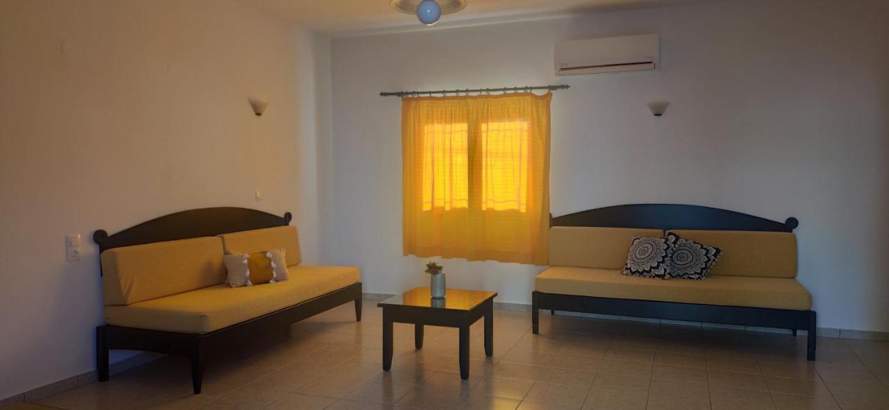Georgia Appartement Léntas Buitenkant foto